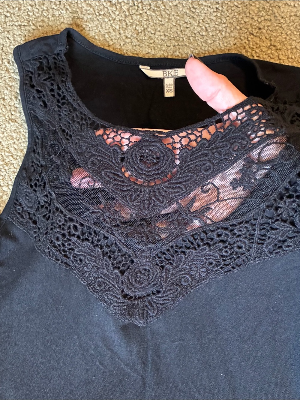 BKE Black Lace Yoke Tank - Picture 3 of 7